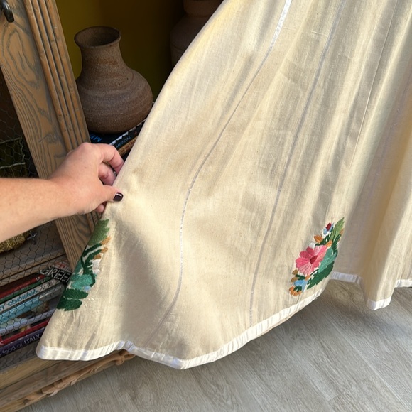 Vintage Gonzalo Bauer Handmade Mexican Embroidered Bohemian Maxi Dress - Picture 13 of 14